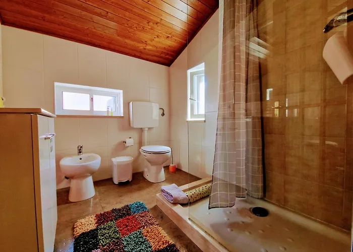 Semesterbostad Casa Azenhas By Lisbon Village